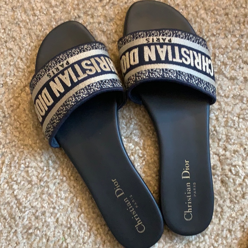 Dior slides